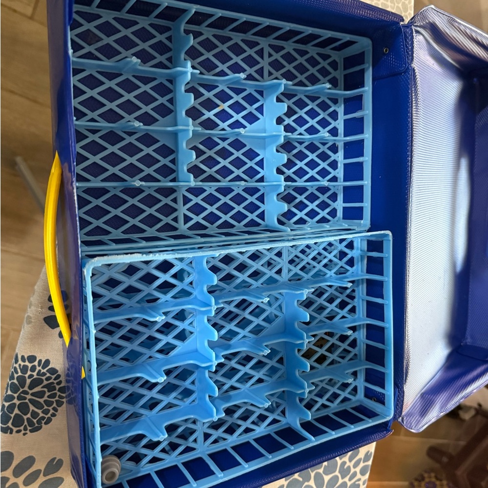 Hot Wheels Blue 48-Car Carry Case - Picture 6 of 7